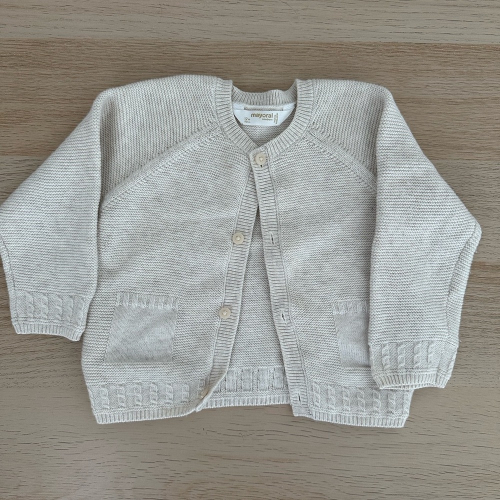 Mayoral newborn cardigan. Size : 80 cm( 9-12 m)